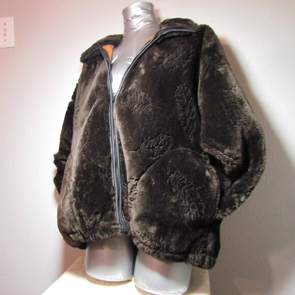 Vintage Bear Ridge Faux Fur Bomber Jacket with Leaf Embossing Size Small - Picture 1 of 8